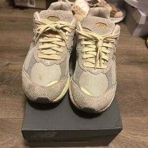 New balance 2002R cream